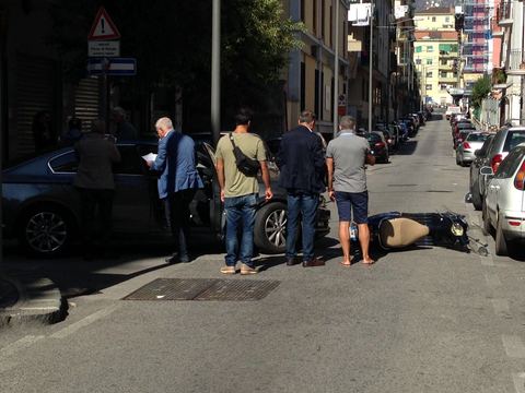 Salerno, incidente per De Luca: è a bordo di auto che investe ragazza in motorino