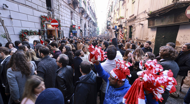 Citta Natale Di Achille.Capodanno A Napoli E Record Di Turisti Seconda In Italia Dietro Milano E Tra Le Prime Venti Citta Al Mondo Il Mattino It